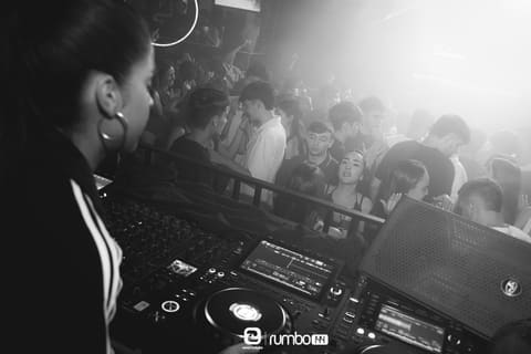 Fotos de DJ ANNA GISBERT en Rumbo 144 el 2026-10-03