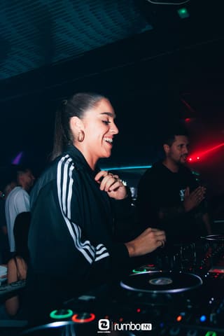 Fotos de DJ ANNA GISBERT en Rumbo 144 el 2026-10-03