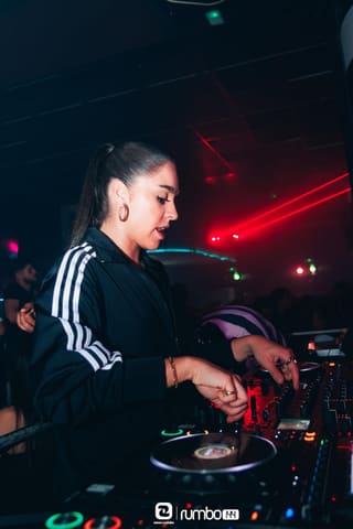 Fotos de DJ ANNA GISBERT en Rumbo 144 el 2026-10-03