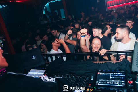 Fotos de DJ ANNA GISBERT en Rumbo 144 el 2026-10-03