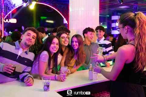 Fotos de DJ BUM BUM en Rumbo 144 el 2026-10-24