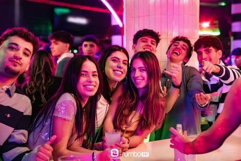 Fotos de DJ BUM BUM en Rumbo 144 el 2026-10-24