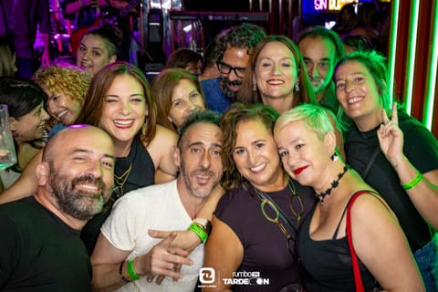Fotos de TRIBUTO ARDE BOGOTÁ - VIVA SUECIA - IZAL en Rumbo 144 el 2026-09-19