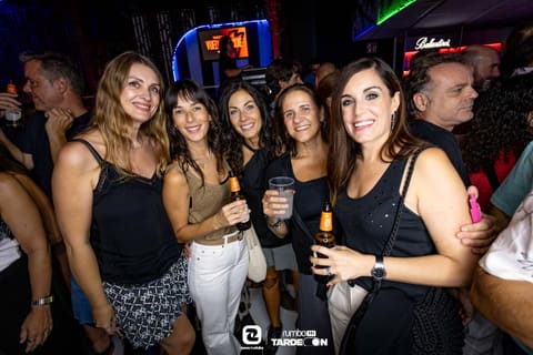 Fotos de TRIBUTO ARDE BOGOTÁ - VIVA SUECIA - IZAL en Rumbo 144 el 2026-09-19