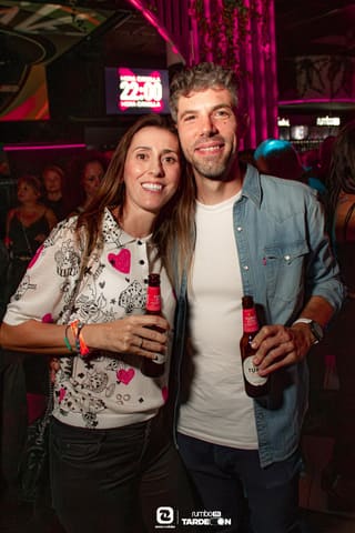 Fotos de CLEMENTINE BEACH en Concierto en Rumbo 144 el 2026-09-26