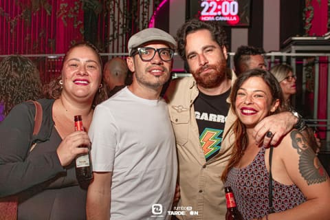 Fotos de CLEMENTINE BEACH en Concierto en Rumbo 144 el 2026-09-26