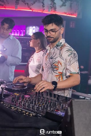 Pista y público durante la noche de Rumbo 144 — foto 96